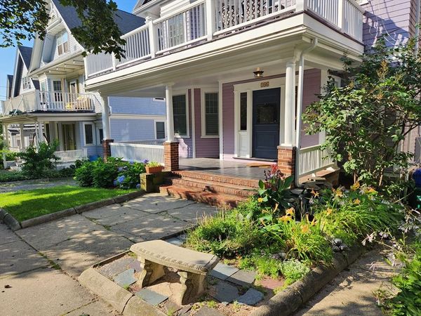 106 Westbourne Ter, Unit 1, Brookline, MA 02446