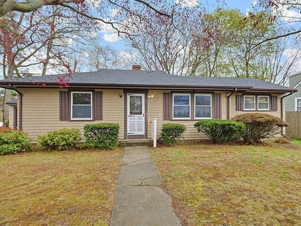 164 Cross Rd, Dartmouth, MA 02747