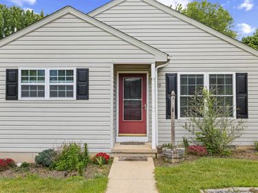 1005 D ST, WAYNESBORO, VA 22980