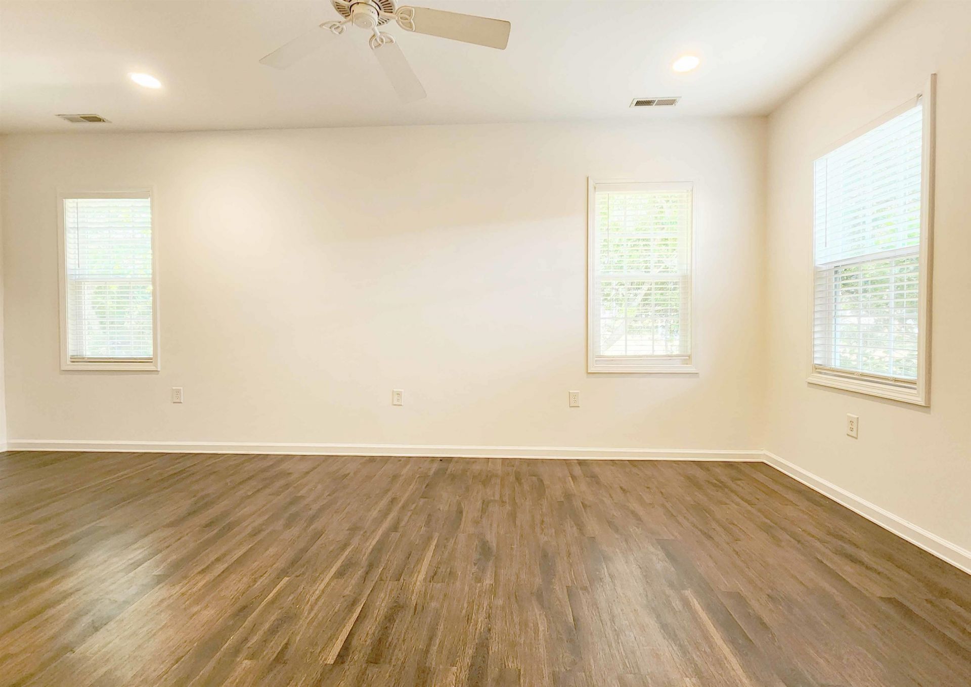105 Weatherboard Ct.  Photo 20
