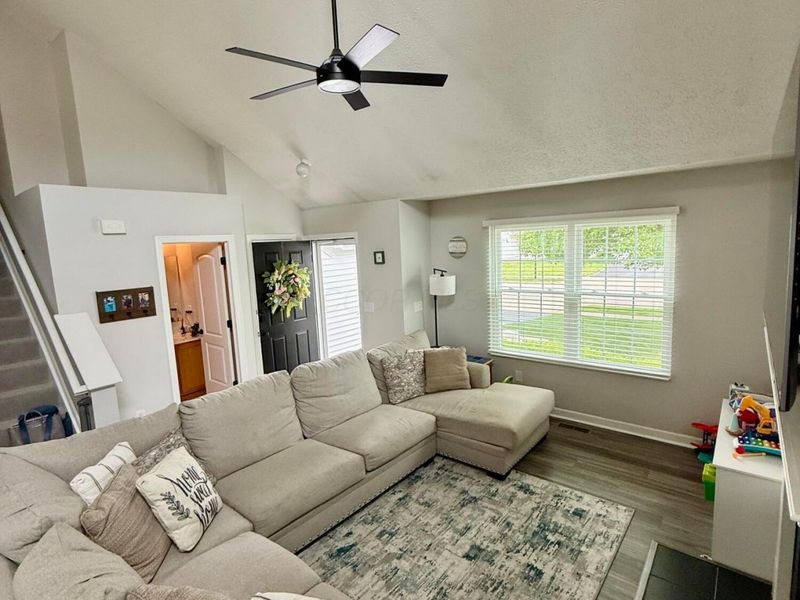 5787 Privilege Drive , Hilliard, OH 43026 Photo 4