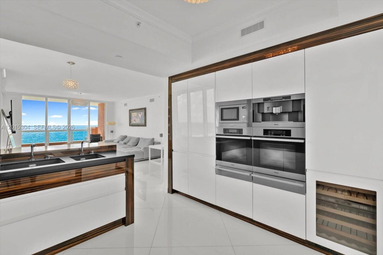 17875 Collins Ave , Unit 1101, Sunny Isles Beach, FL 33160 Photo