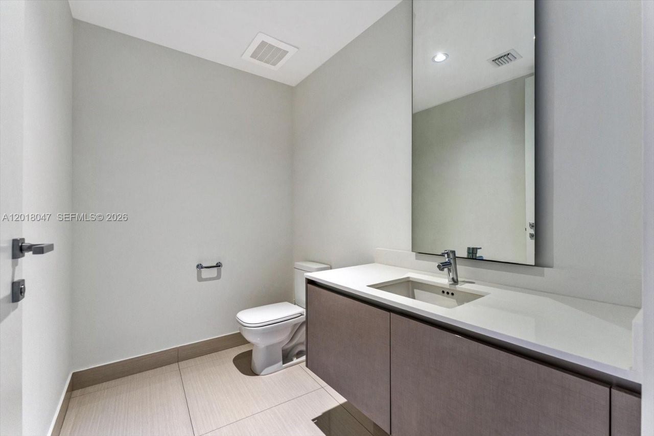3300 NE 188th St , Unit 217, Aventura, FL 33180 Photo