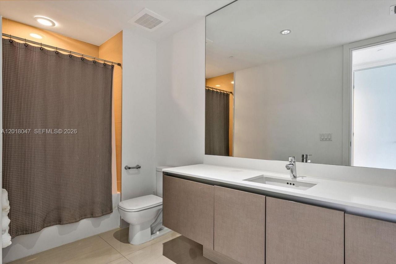 3300 NE 188th St , Unit 217, Aventura, FL 33180 Photo