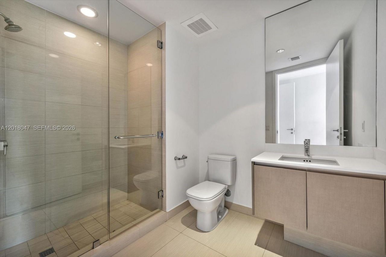 3300 NE 188th St , Unit 217, Aventura, FL 33180 Photo