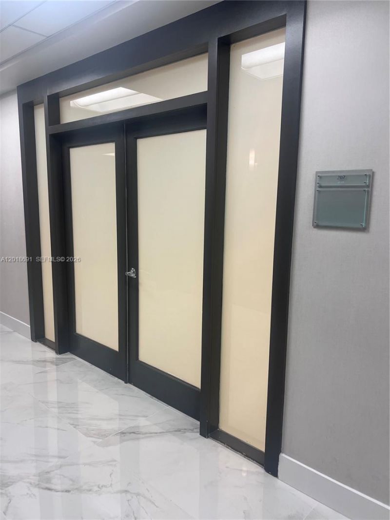 150 SE 2nd Ave , Unit 208, Miami, FL 33131 Photo