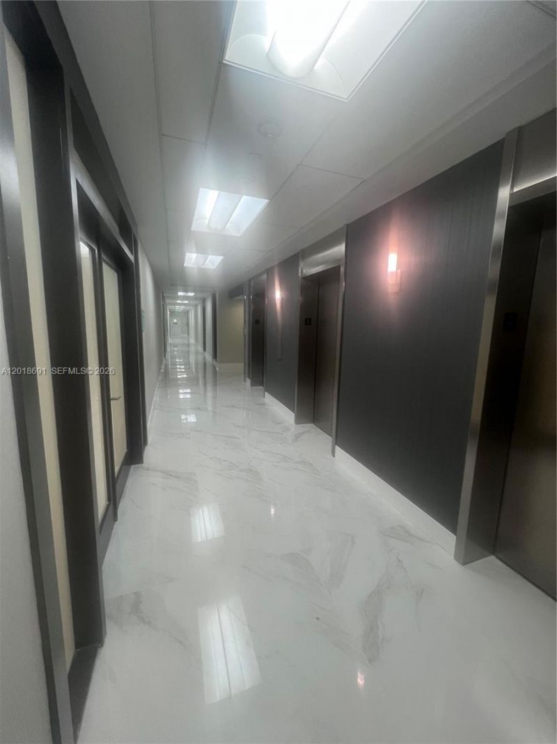 150 SE 2nd Ave , Unit 208, Miami, FL 33131 Photo