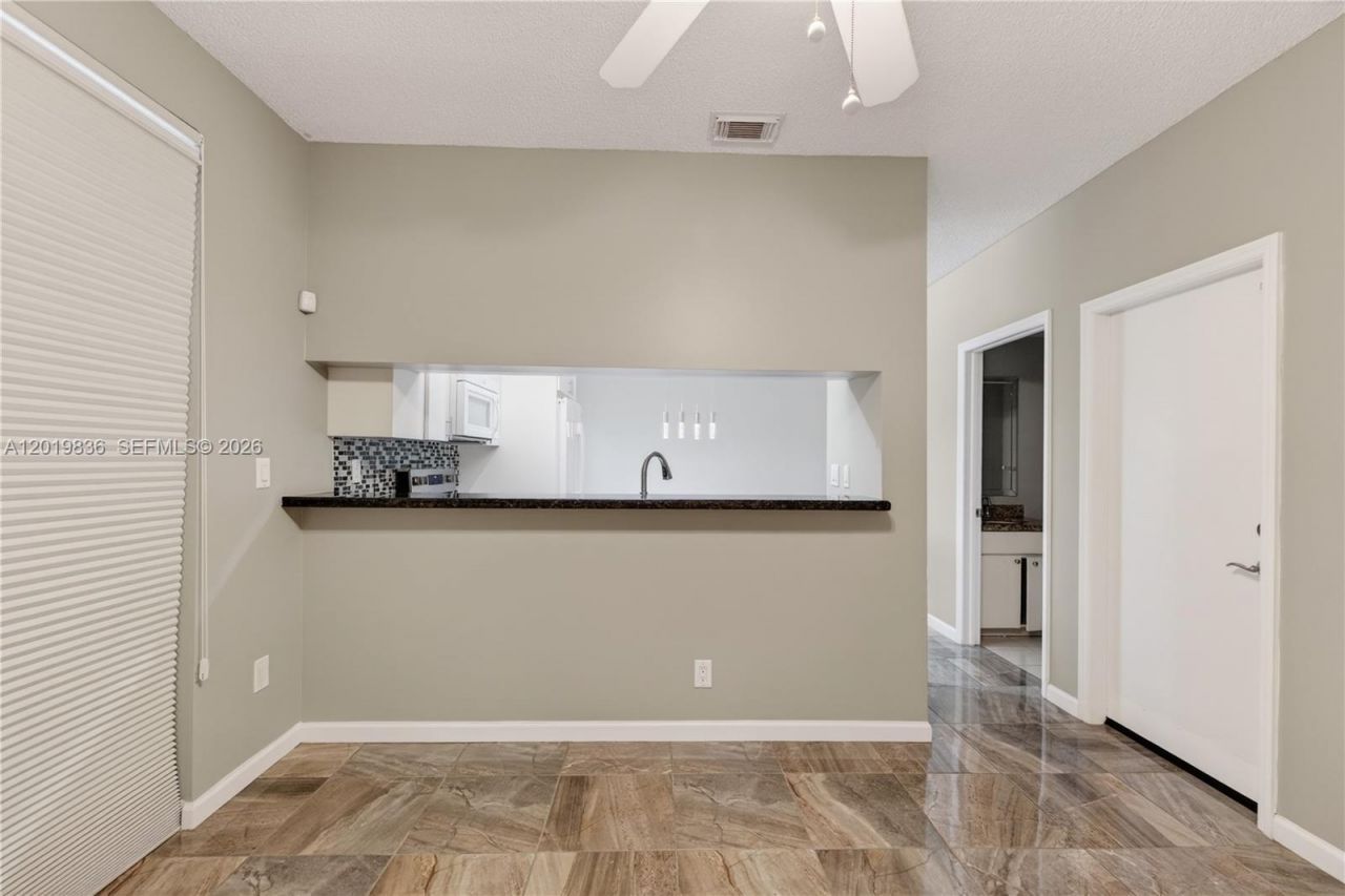 2340 NW 161st Ave, Pembroke Pines, FL 33028 Photo