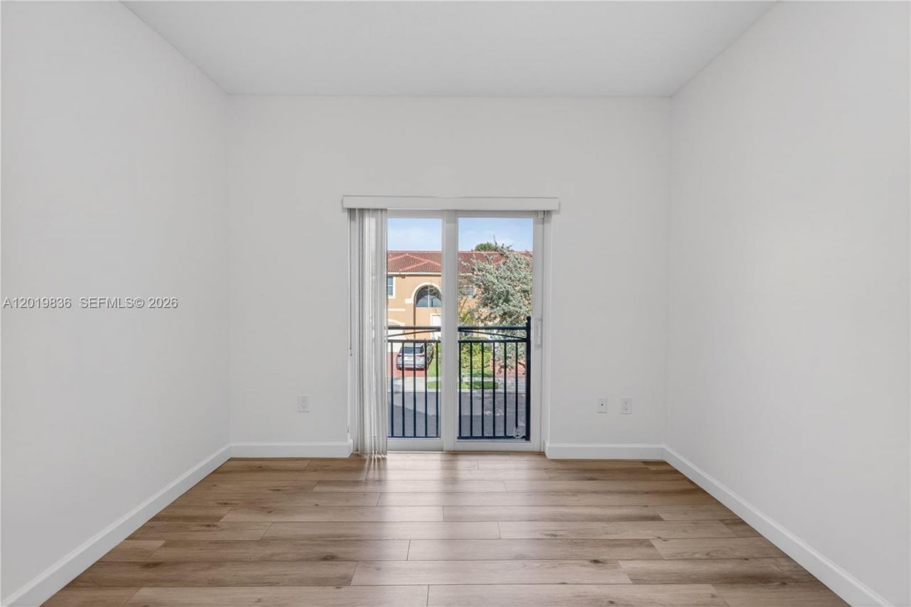2340 NW 161st Ave, Pembroke Pines, FL 33028 Photo