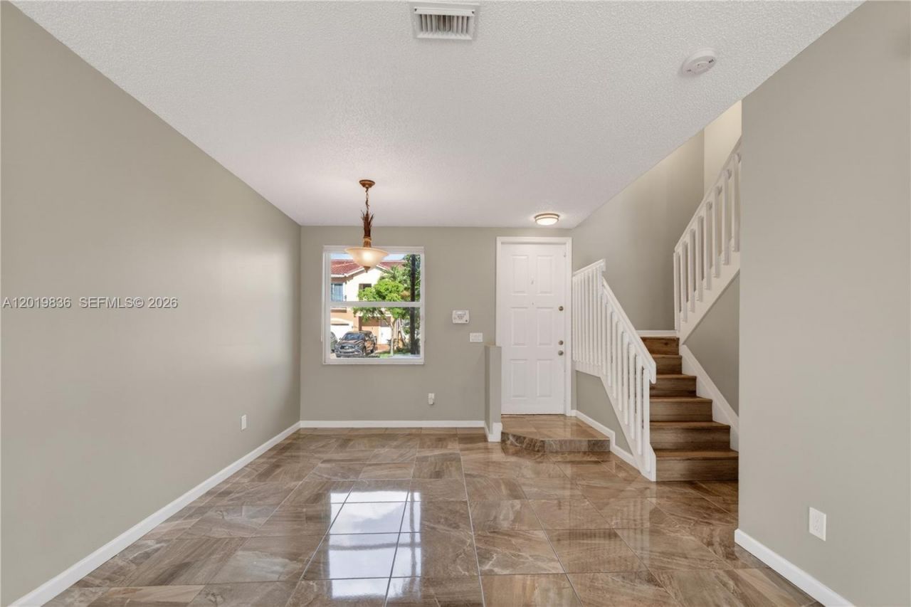 2340 NW 161st Ave, Pembroke Pines, FL 33028 Photo