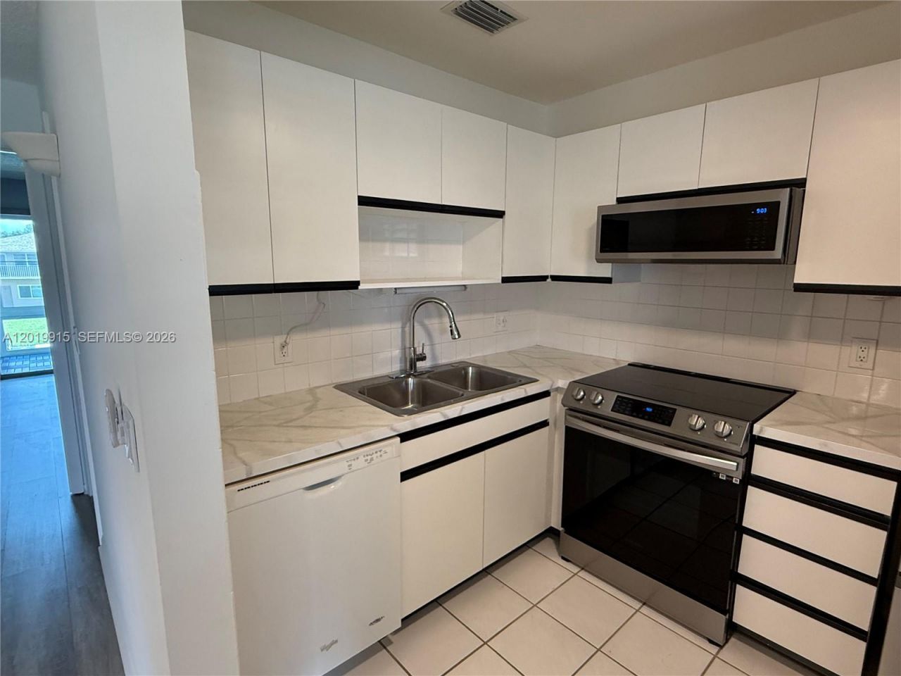 18 Lake Vista Trl, Unit 204, Port Saint Lucie, FL 34952 Photo