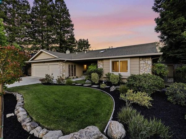 2652 Bridle Ln, Walnut Creek, CA 94596