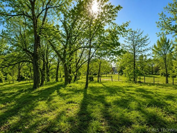 2 Hickory Bluff Street , Sapulpa, OK 74066