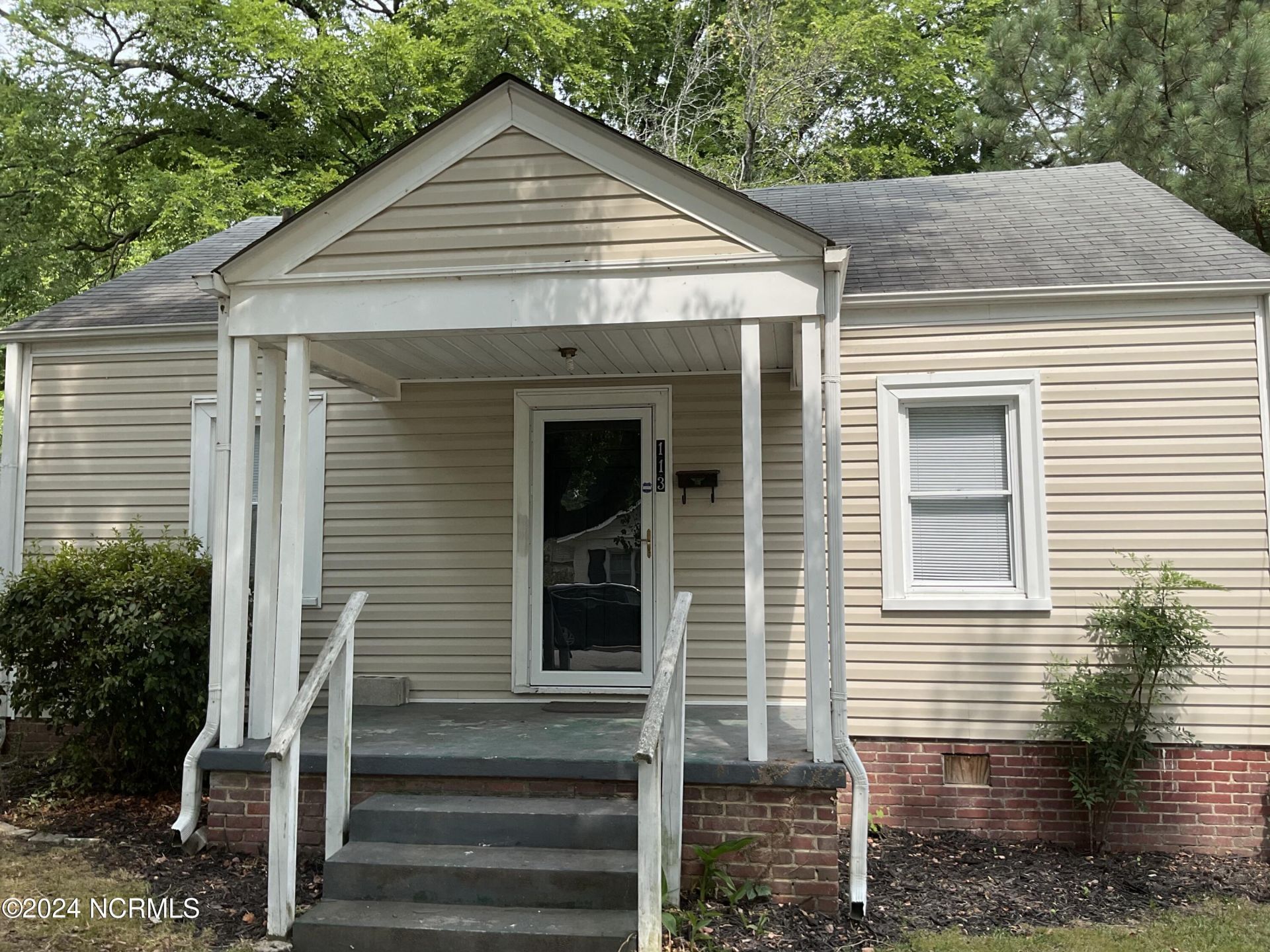 113 N Summit Street, Greenville, NC 27858 Main Photo