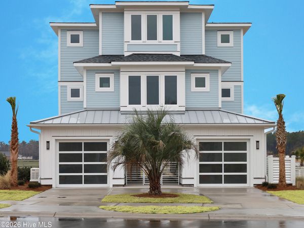 123 Seafaring Lane, Hampstead, NC 28443