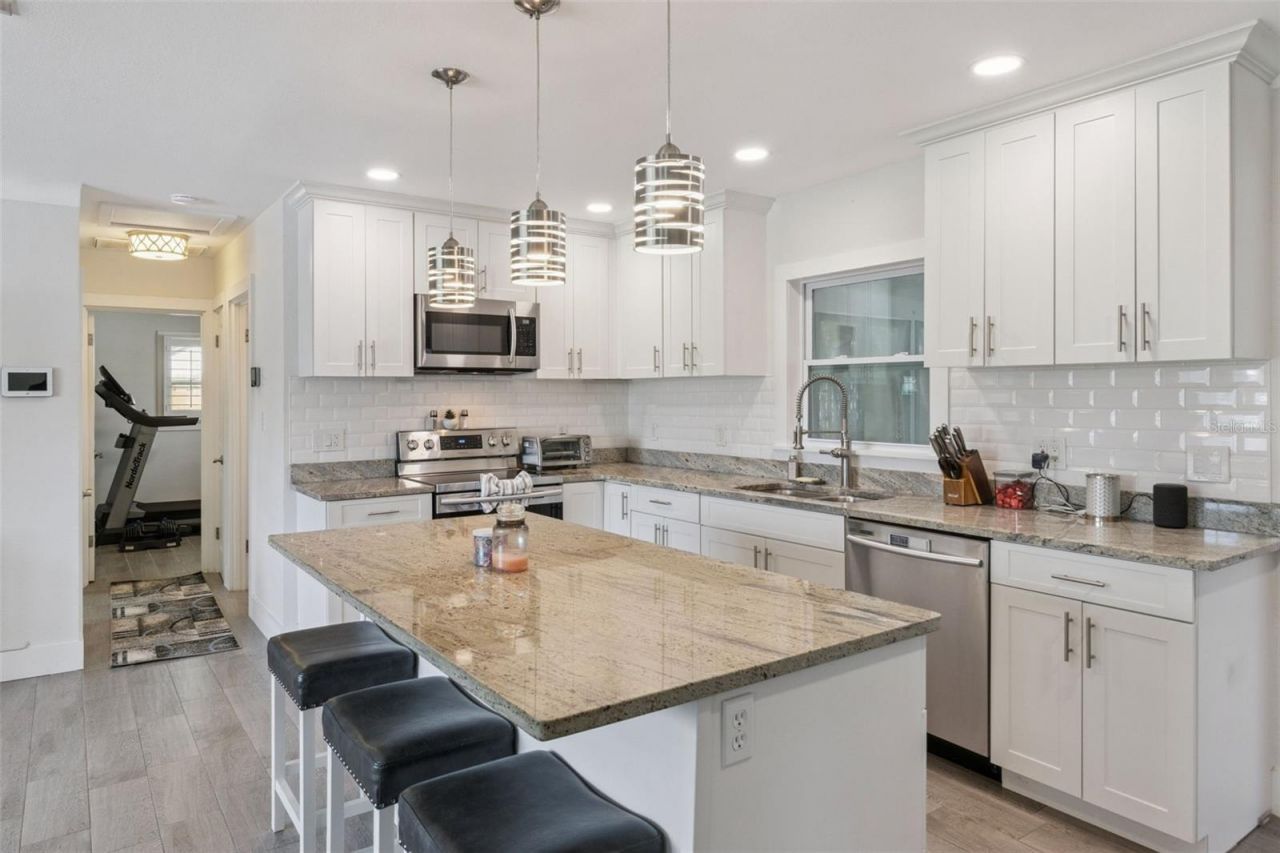 1761 65th Avenue N, Saint Petersburg, FL 33702 Photo