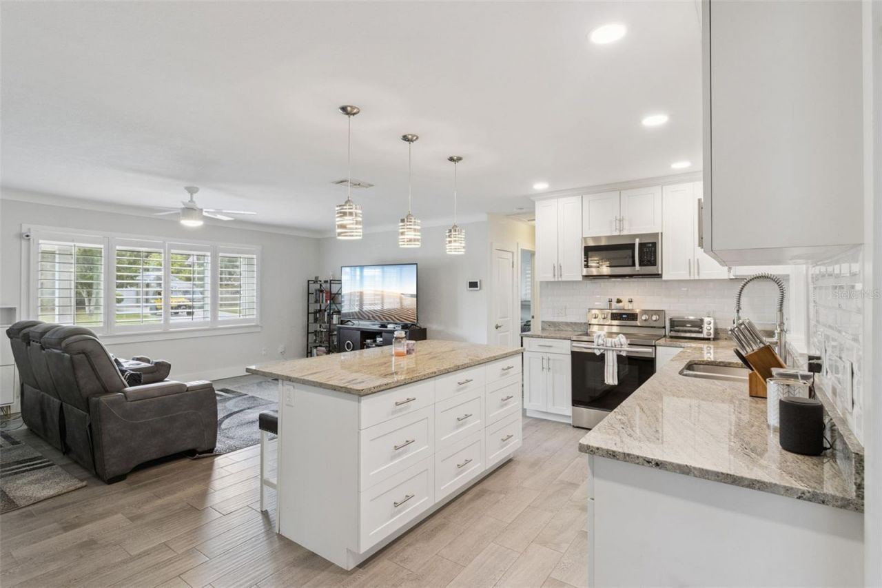 1761 65th Avenue N, Saint Petersburg, FL 33702 Photo