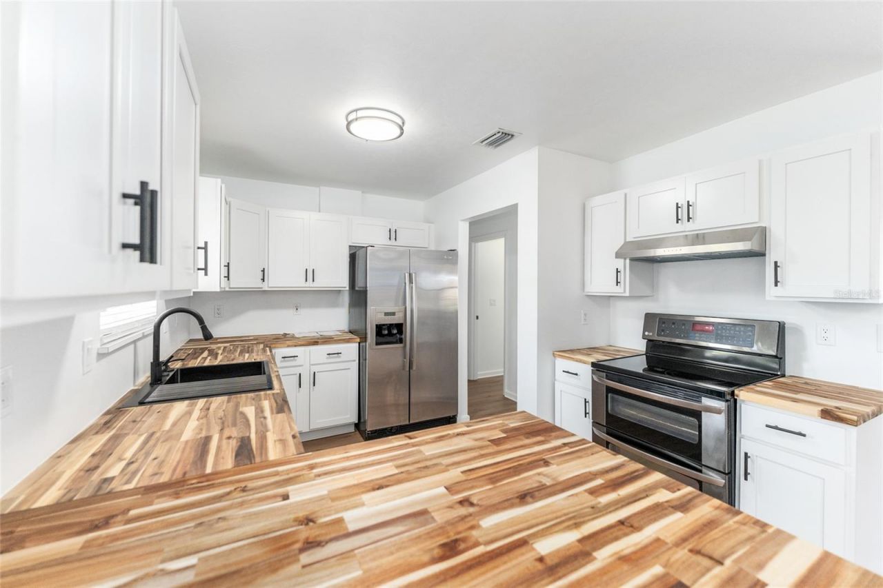 5701 SW 47th Place, Gainesville, FL 32608 Photo