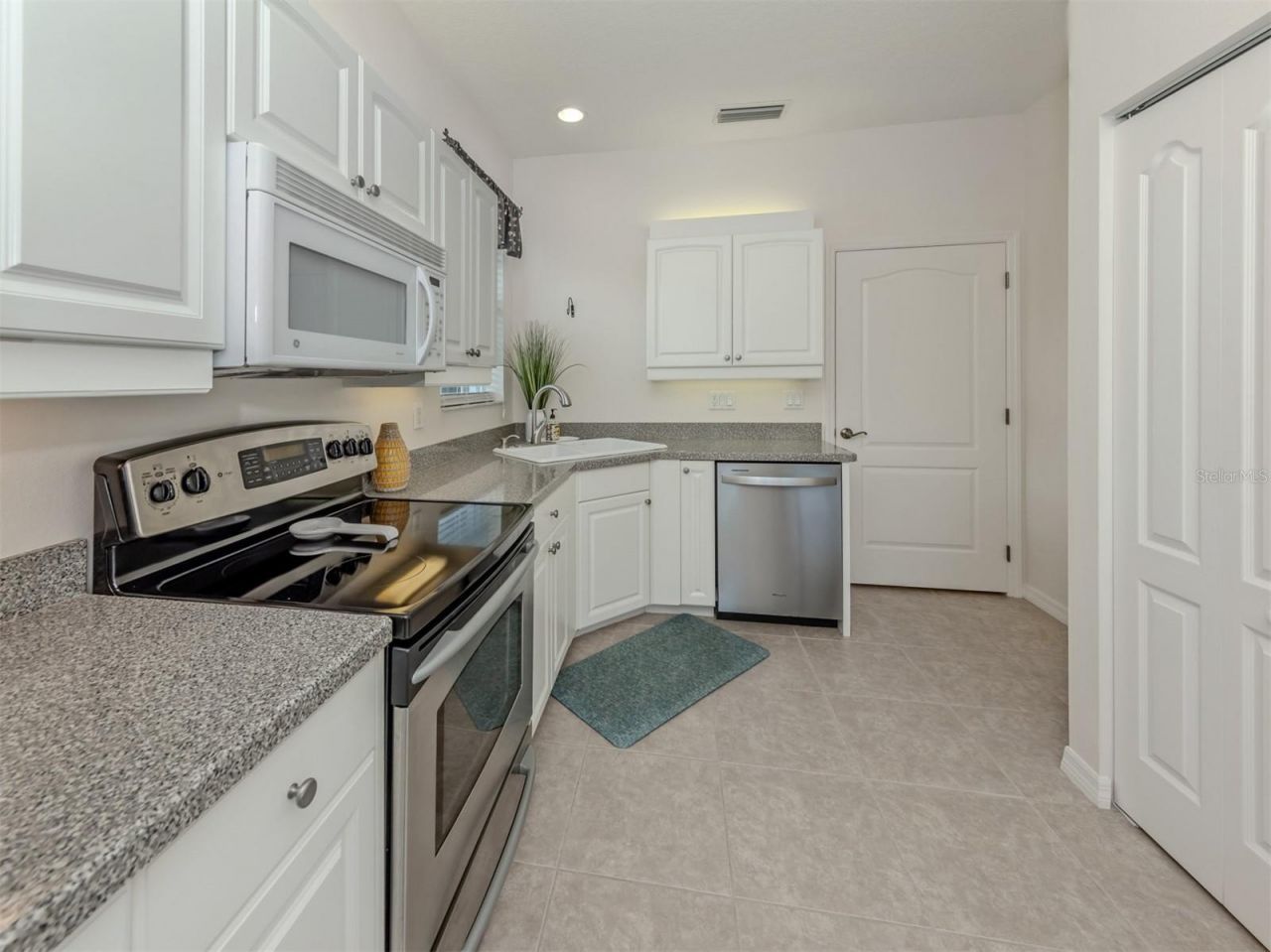 1629 Monarch Drive , Unit 1629, Venice, FL 34293 Photo