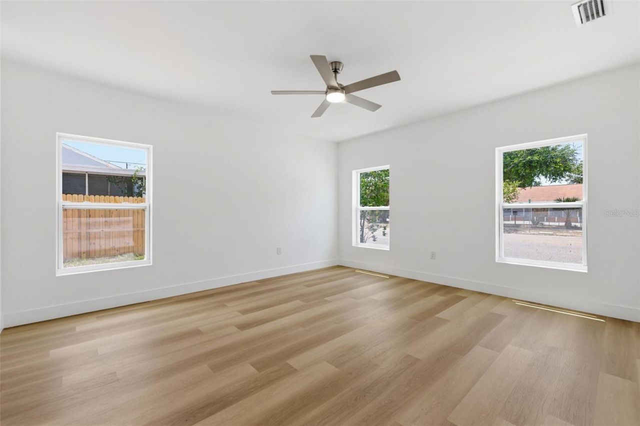 1530 12th Avenue S, Saint Petersburg, FL 33705 Photo