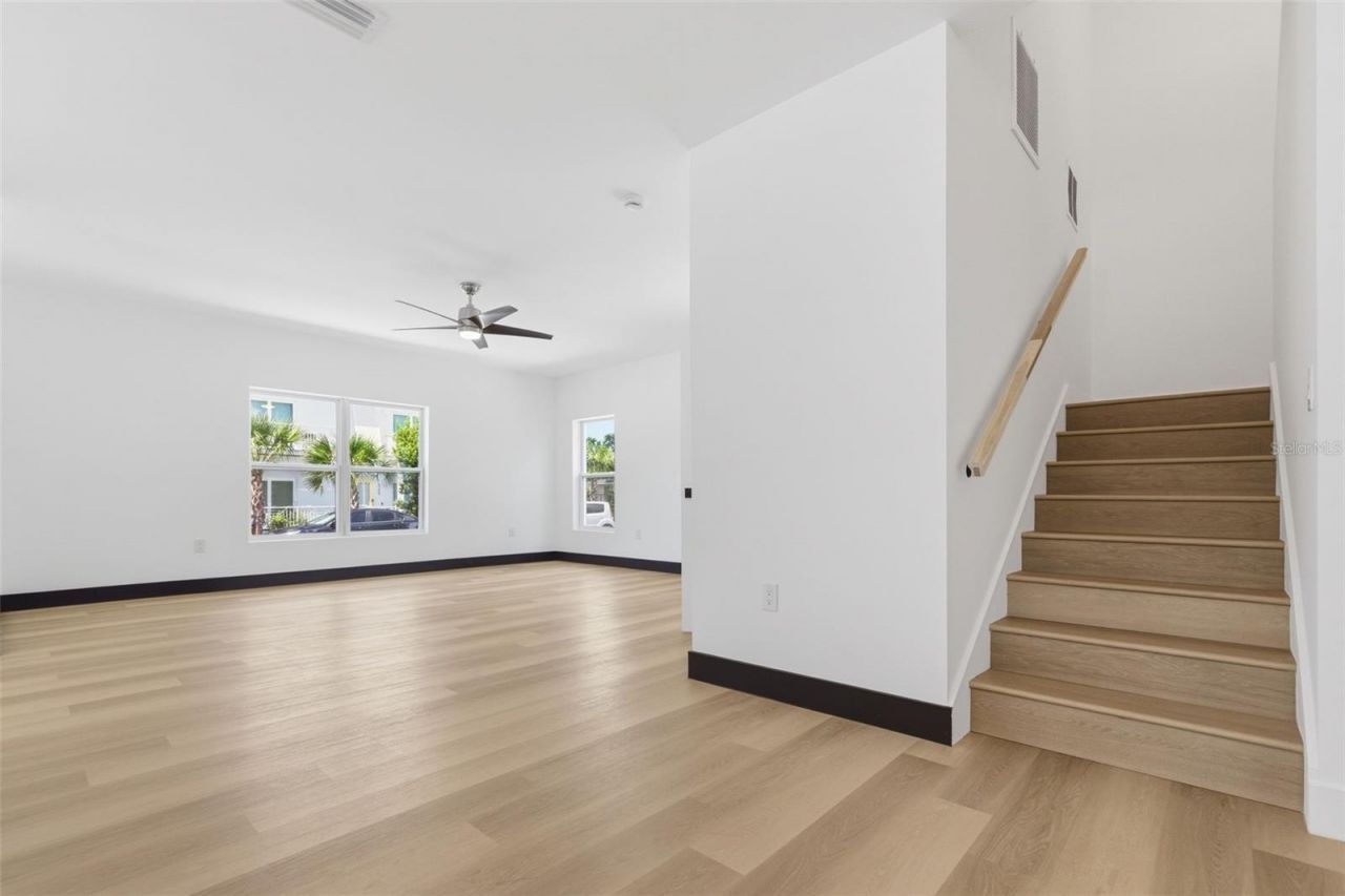 1530 12th Avenue S, Saint Petersburg, FL 33705 Photo