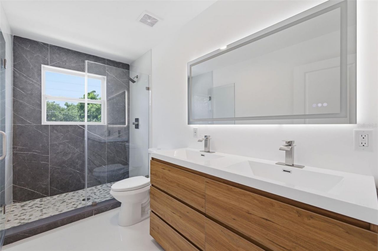 1530 12th Avenue S, Saint Petersburg, FL 33705 Photo