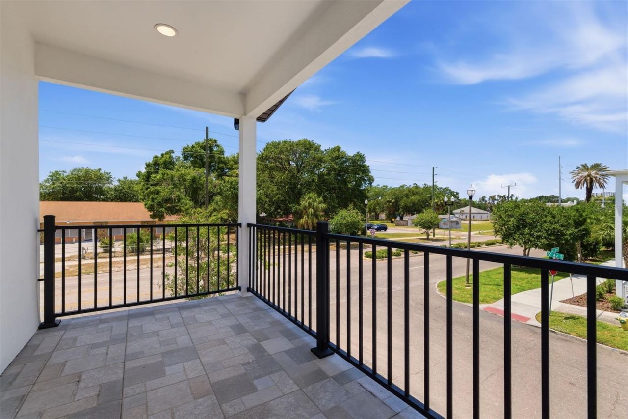 1530 12th Avenue S, Saint Petersburg, FL 33705 Photo