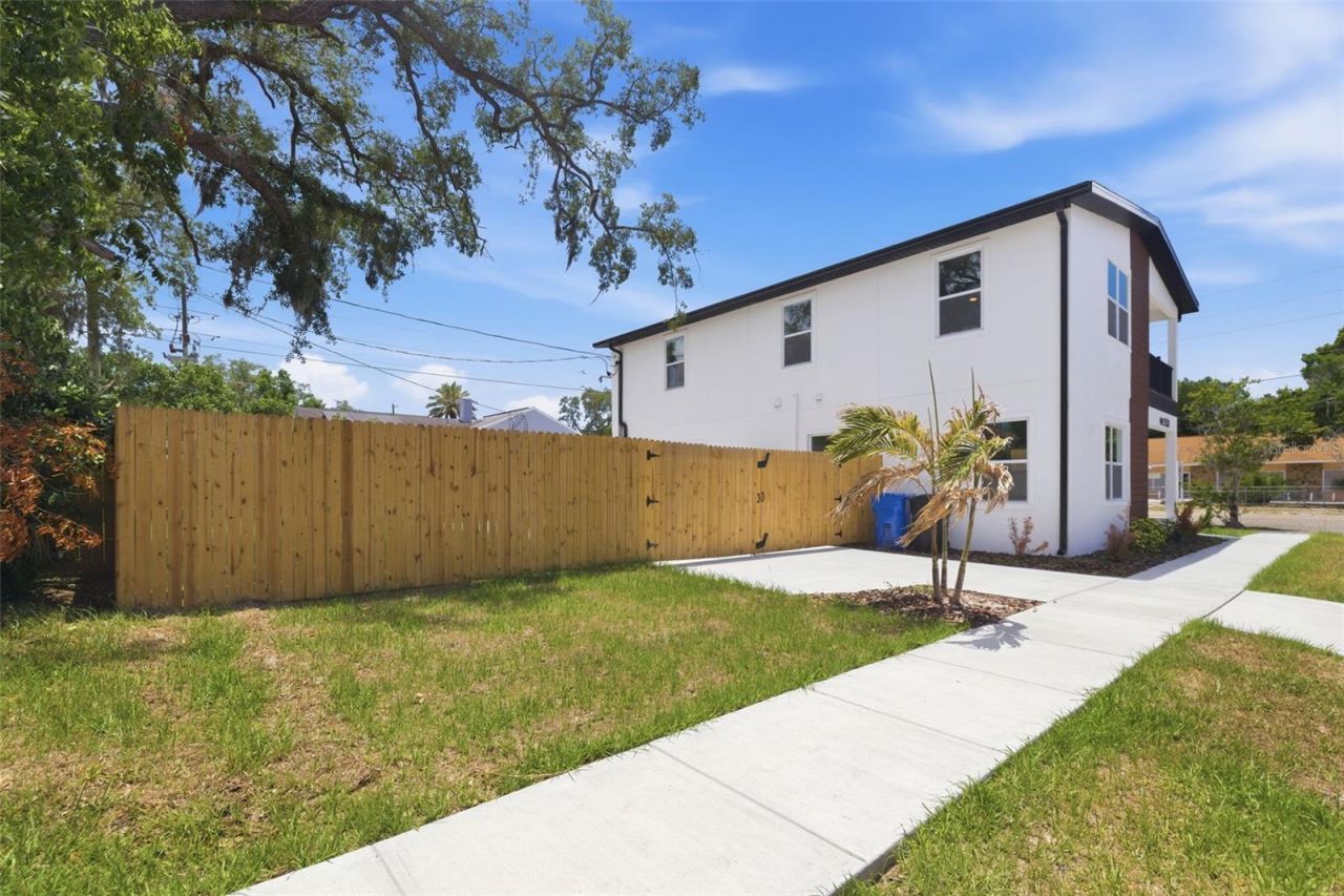 1530 12th Avenue S, Saint Petersburg, FL 33705 Photo