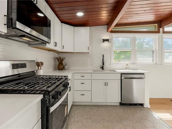 11120 E 35th Terrace, Independence, MO 64052