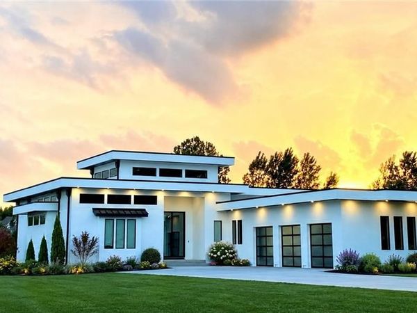 16052 Stearns Street, Overland Park, KS 66221