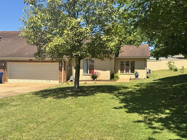 2136 Vaden Village Drive, Chattanooga, TN 37421