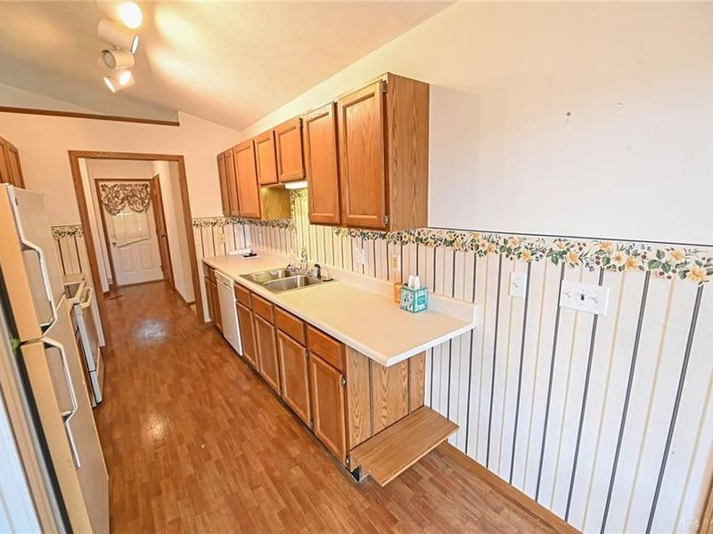 425 Richard Glen, Tipp City, OH 45371 Photo 11