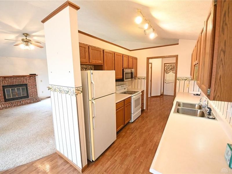 425 Richard Glen, Tipp City, OH 45371 Photo 12