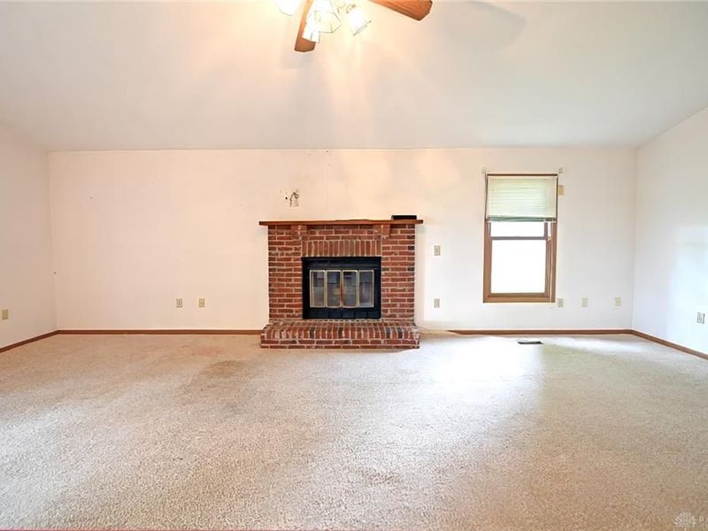 425 Richard Glen, Tipp City, OH 45371 Photo 18