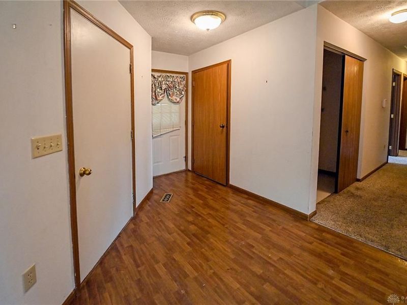 425 Richard Glen, Tipp City, OH 45371 Photo 24