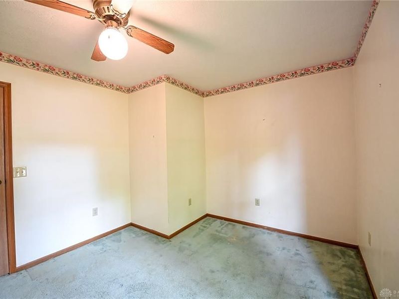 425 Richard Glen, Tipp City, OH 45371 Photo 36