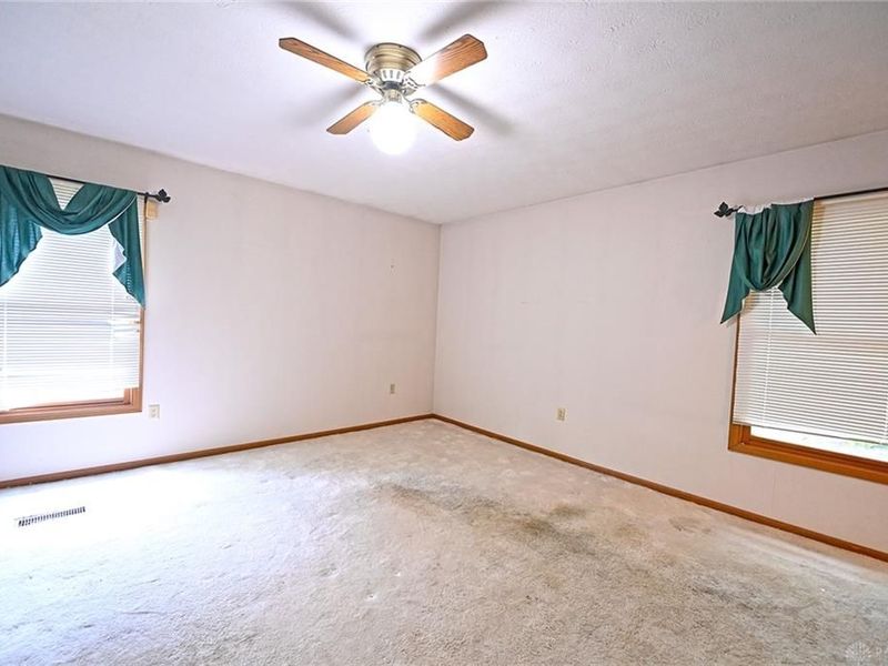 425 Richard Glen, Tipp City, OH 45371 Photo 42