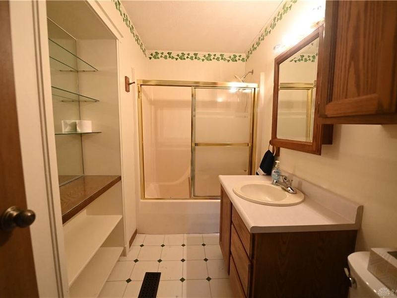 425 Richard Glen, Tipp City, OH 45371 Photo 45
