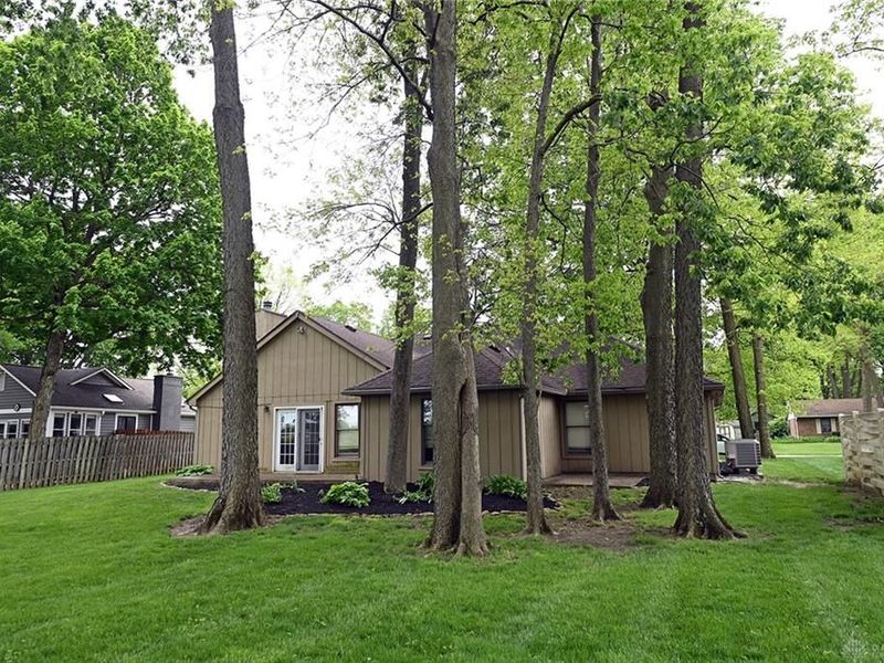 425 Richard Glen, Tipp City, OH 45371 Photo 8