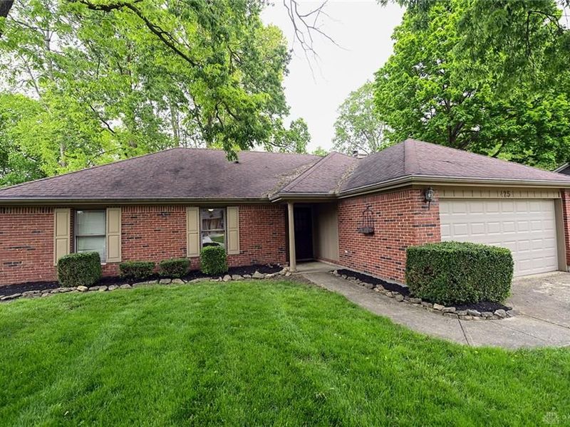 425 Richard Glen, Tipp City, OH 45371 Photo 9