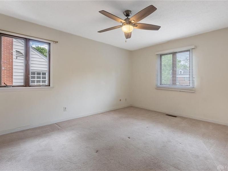 215 Beverly Place, Oakwood, OH 45419 Photo 18