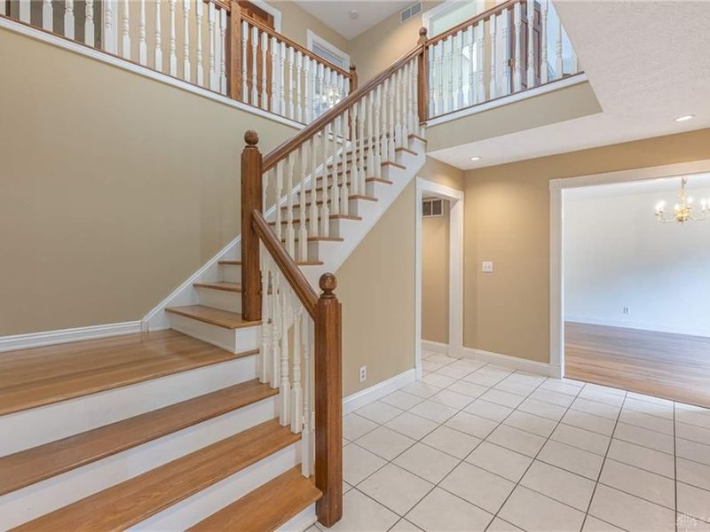 215 Beverly Place, Oakwood, OH 45419 Photo 5