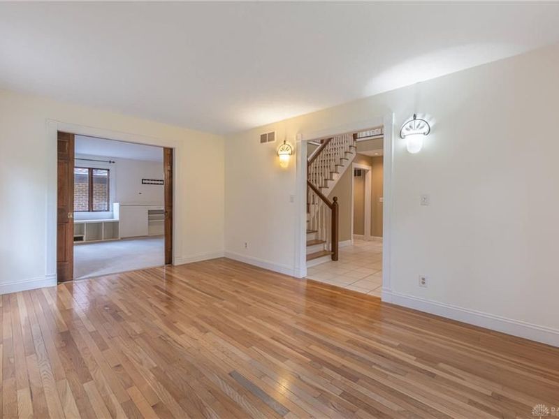 215 Beverly Place, Oakwood, OH 45419 Photo 6
