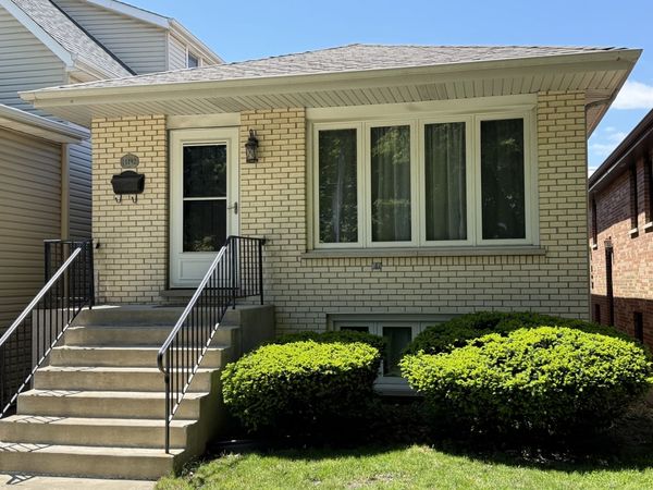 11142 S Sawyer Avenue , Chicago, IL 60655