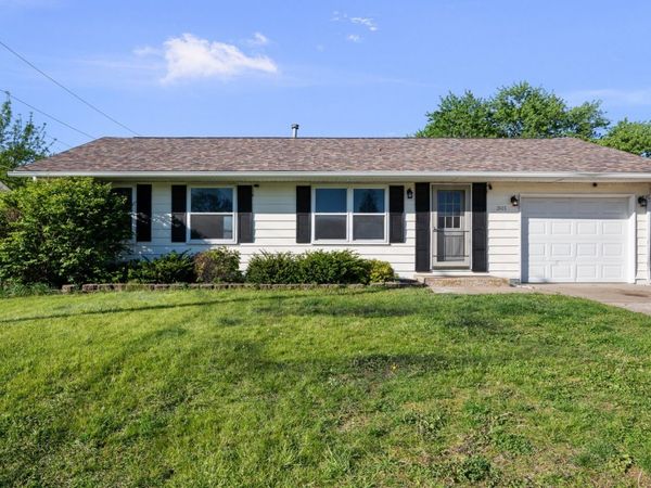 301 30th Avenue W, Milan, IL 61264