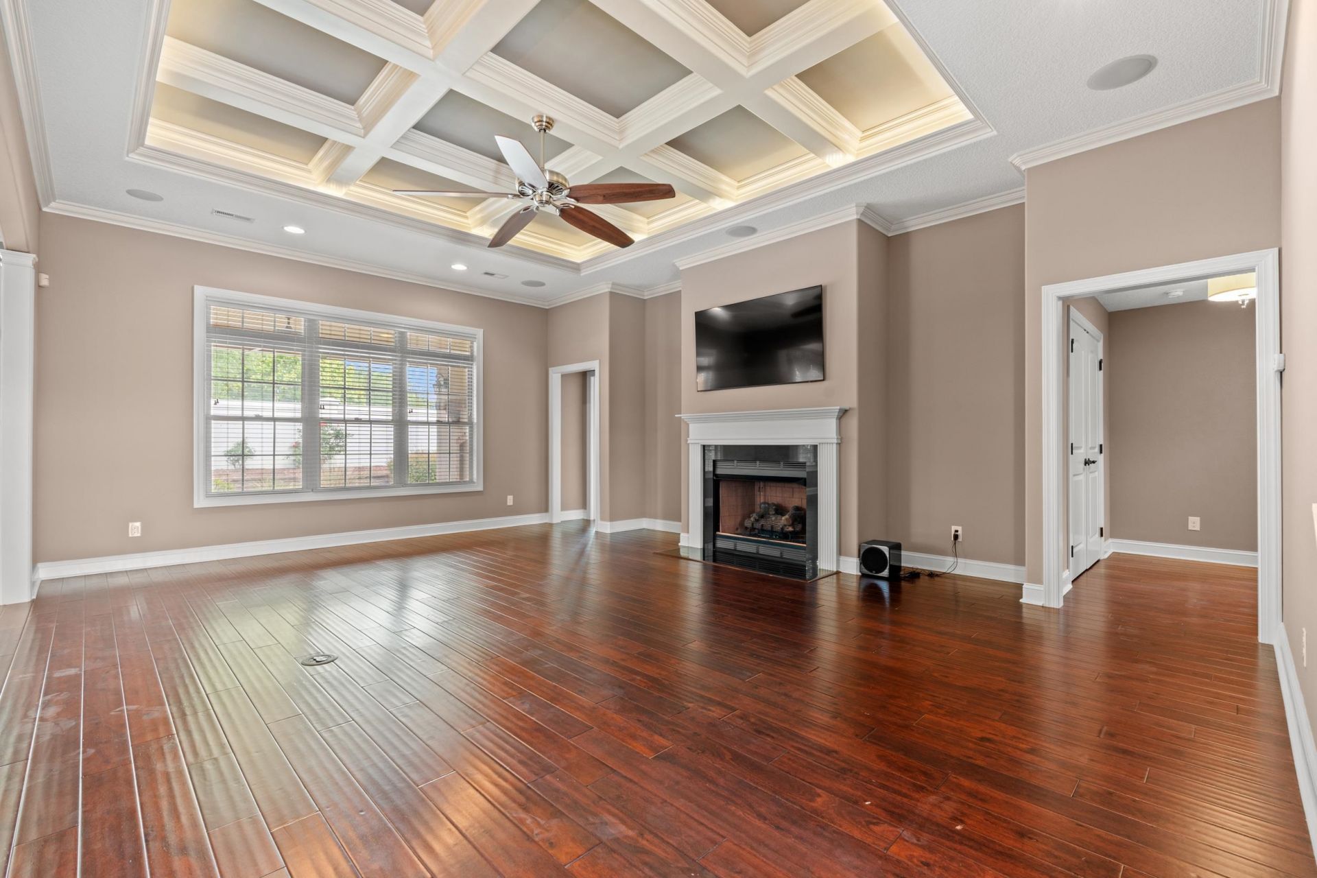 819 Villarosa Dr.  Photo 4