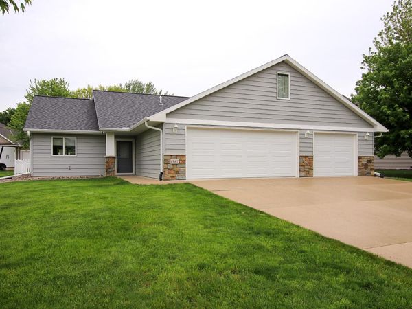 1367 Heritage Avenue NW, Hutchinson, MN 55350