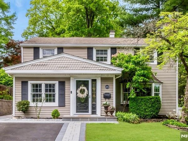 105 Bergen Avenue, WALDWICK, NJ 07463