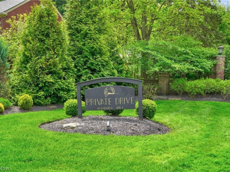 15 Hidden Valley, Rocky River, OH 44116 Photo 23