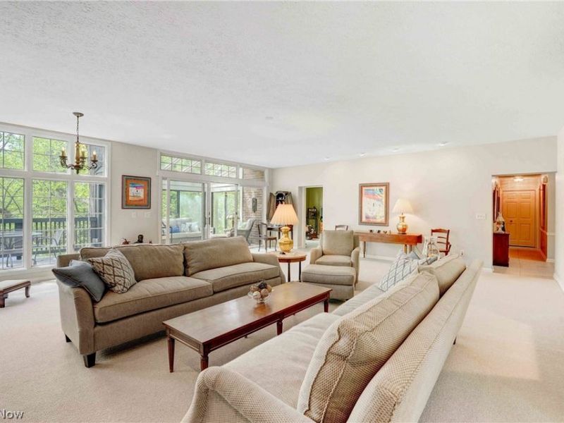 15 Hidden Valley, Rocky River, OH 44116 Photo 8